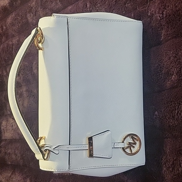 Michael Kors Extra-Small Saffiano Leather Crossbody White - Picture 3 of 9